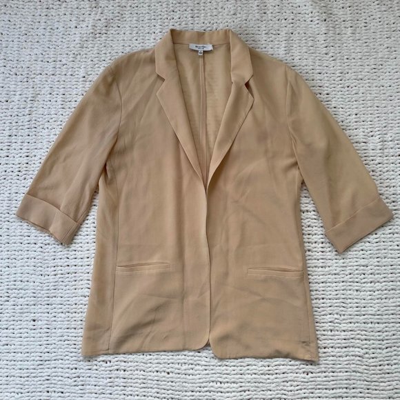 Aritzia Babaton 100% Silk Grayson Blazer  - Size 4 - Picture 1 of 4